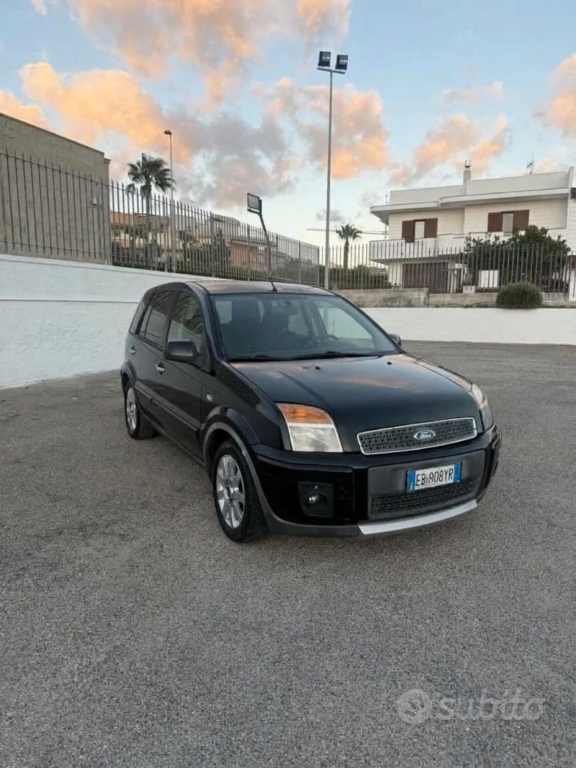Ford Fusion 2010 photo 2