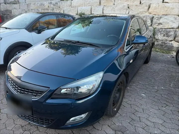 Opel Astra J