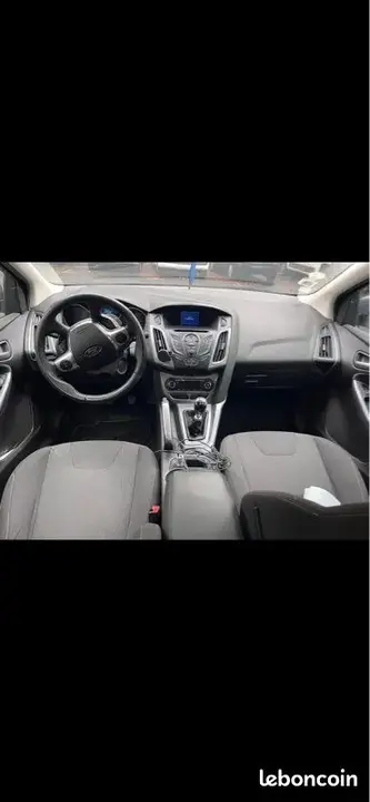Ford Focus 2011 photo 3