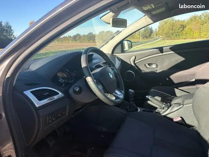 Renault Megane 2009 photo 3