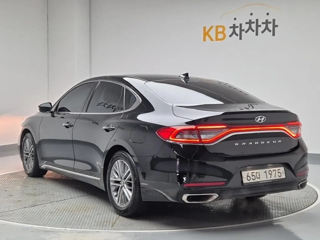 Hyundai Grandeur 2018 photo 2