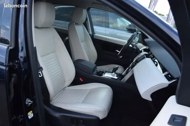 Land Rover Discovery Sport 2020 photo 4