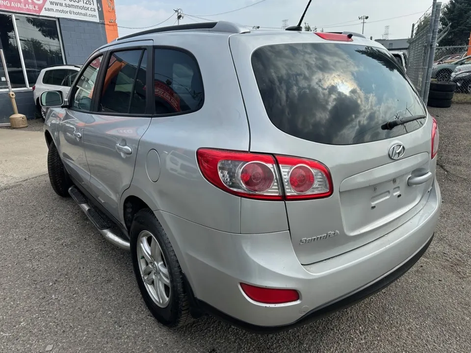 Hyundai Santa Fe 2012 photo 4