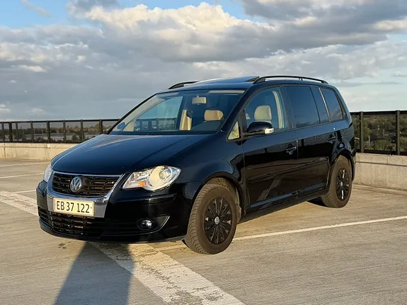 Volkswagen Touran 2006 photo 2