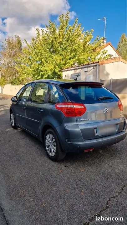 Citroen Xsara Picasso 2010 photo 3
