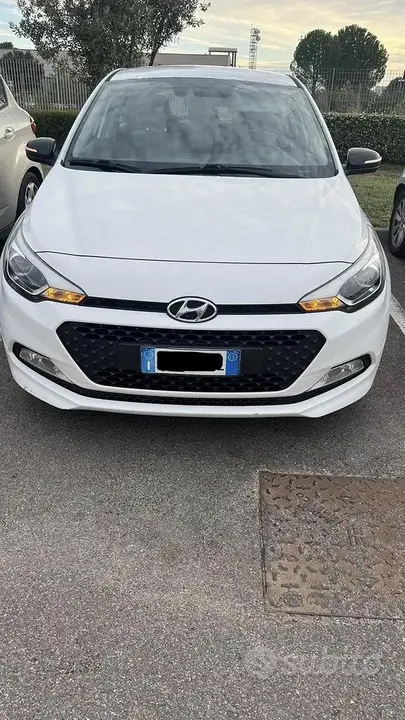 Hyundai I20 2015 photo 3