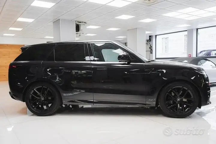 Land Rover Range Rover Sport 2024 photo 3