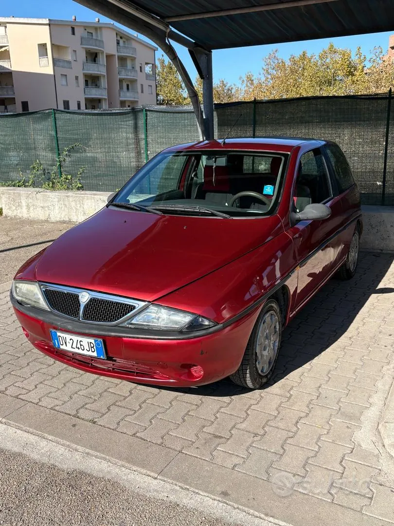 Lancia Y