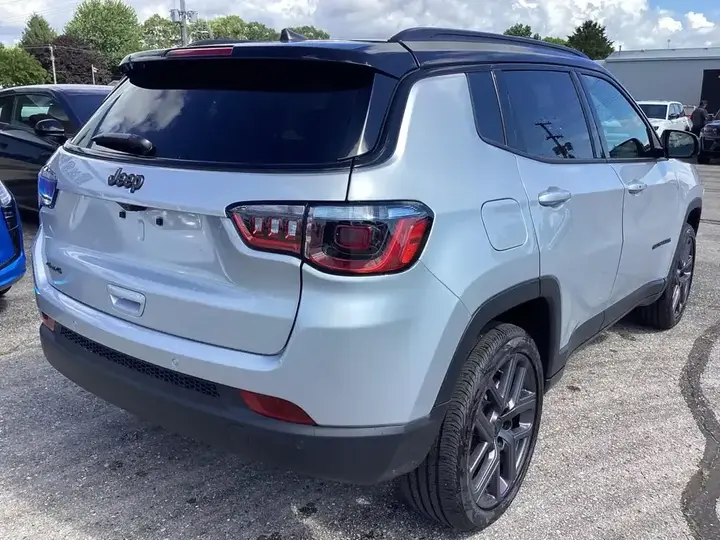 Jeep Compass 2026 photo 5