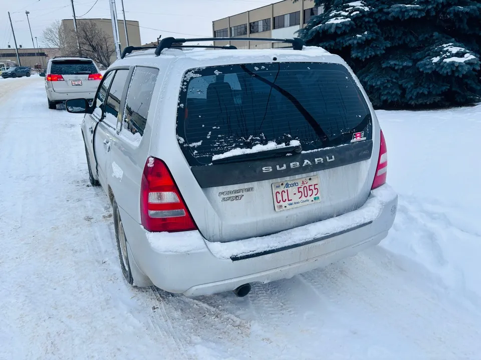 Subaru Forester 2004 photo 2