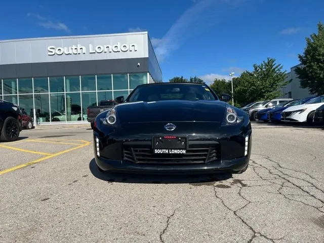 Nissan 370Z 2019 photo 2