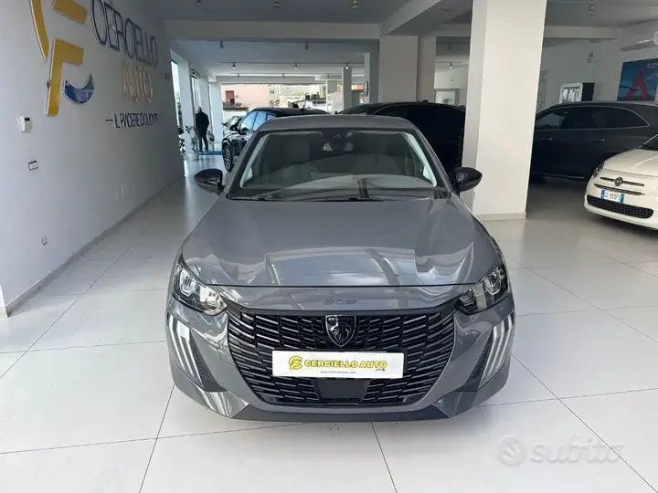 Peugeot 208