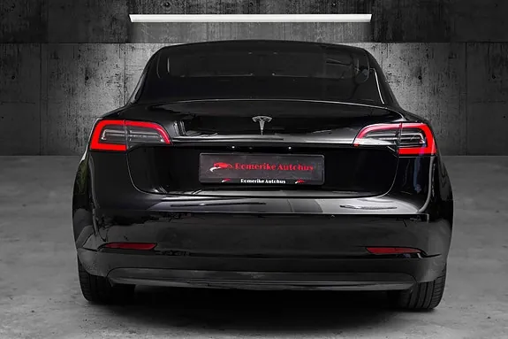 Tesla Model 3 2020 photo 5