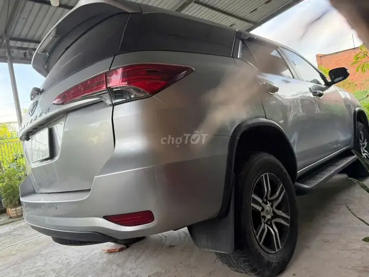 Toyota Fortuner 2017 photo 2