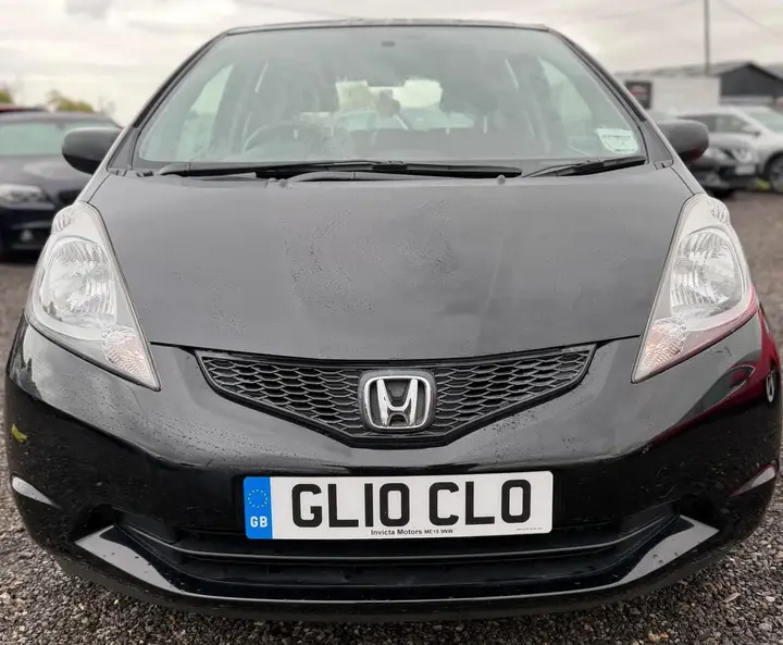 Honda Jazz 2010 photo 2