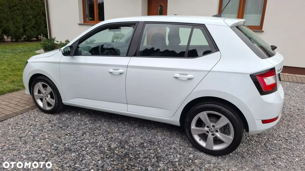 Skoda Fabia 2019 photo 2