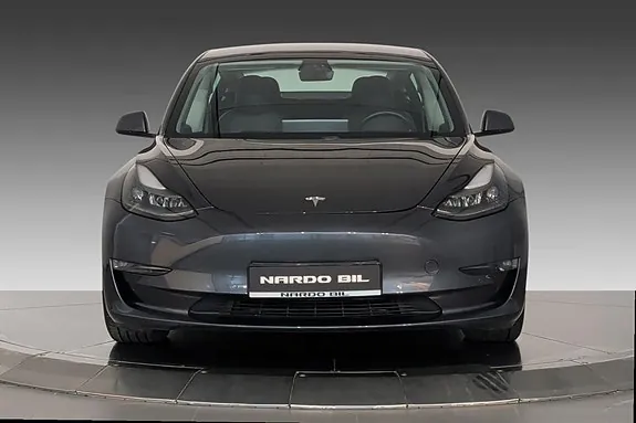 Tesla Model 3 2021 photo 2