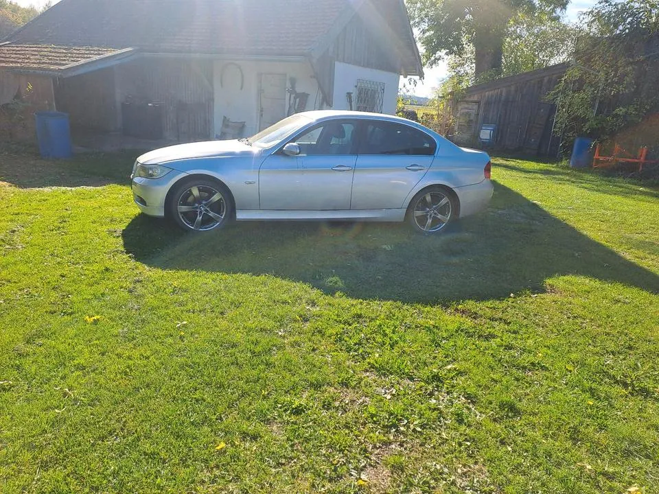 BMW E90