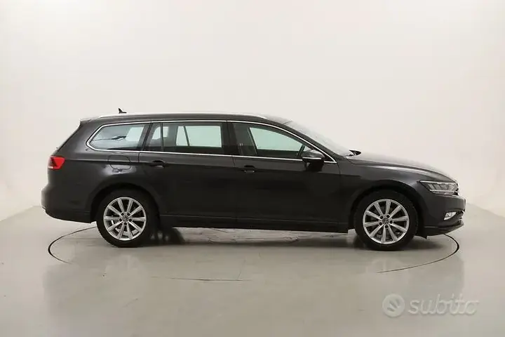 Volkswagen Passat 2023 photo 3
