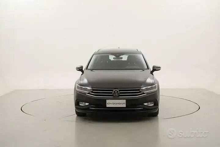 Volkswagen Passat 2023 photo 2