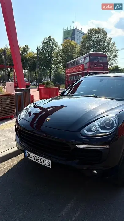 Porsche Cayenne 2016 photo 2