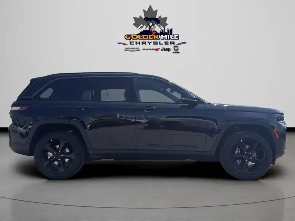Jeep Grand Cherokee 2026 photo 5