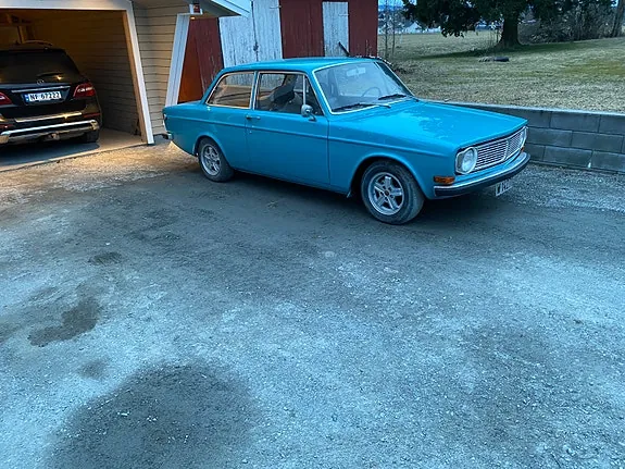 Volvo 142