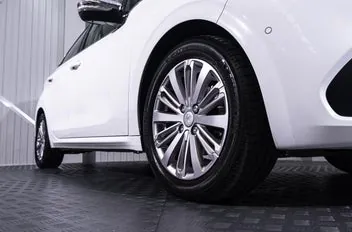 Peugeot 208 2019 photo 4