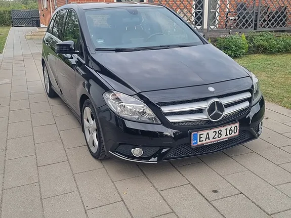 Mercedes-Benz B200