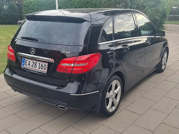 Mercedes-Benz B200 2014 photo 4