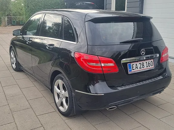 Mercedes-Benz B200 2014 photo 3