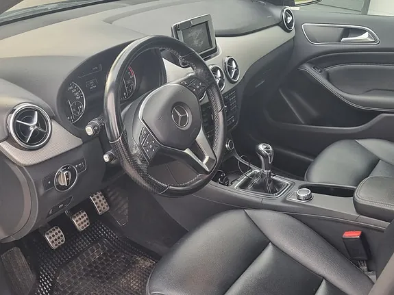 Mercedes-Benz B200 2014 photo 5