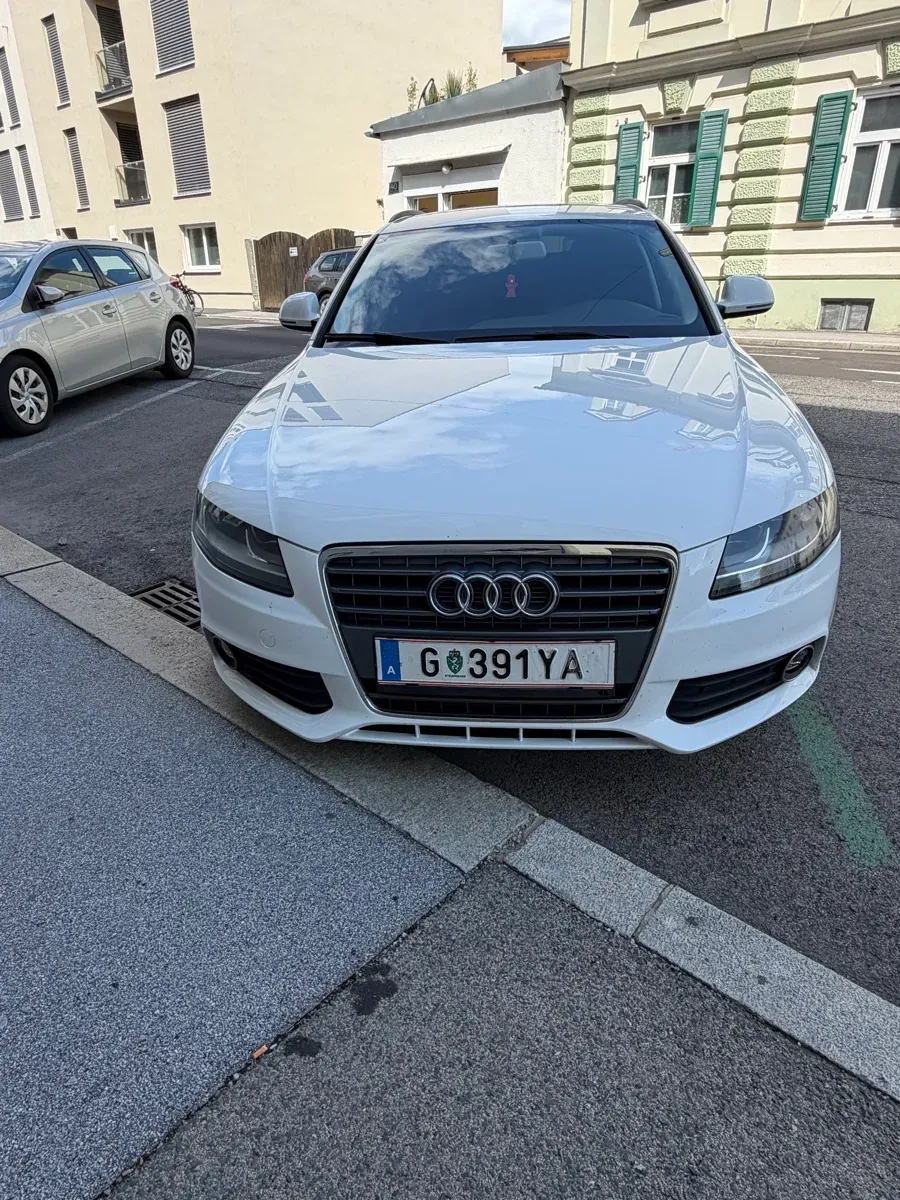 Audi A4 2009 photo 2