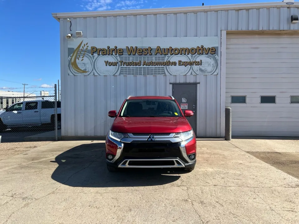Mitsubishi Outlander 2019 photo 2