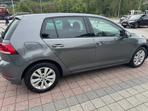 Volkswagen Golf 2018 photo 2