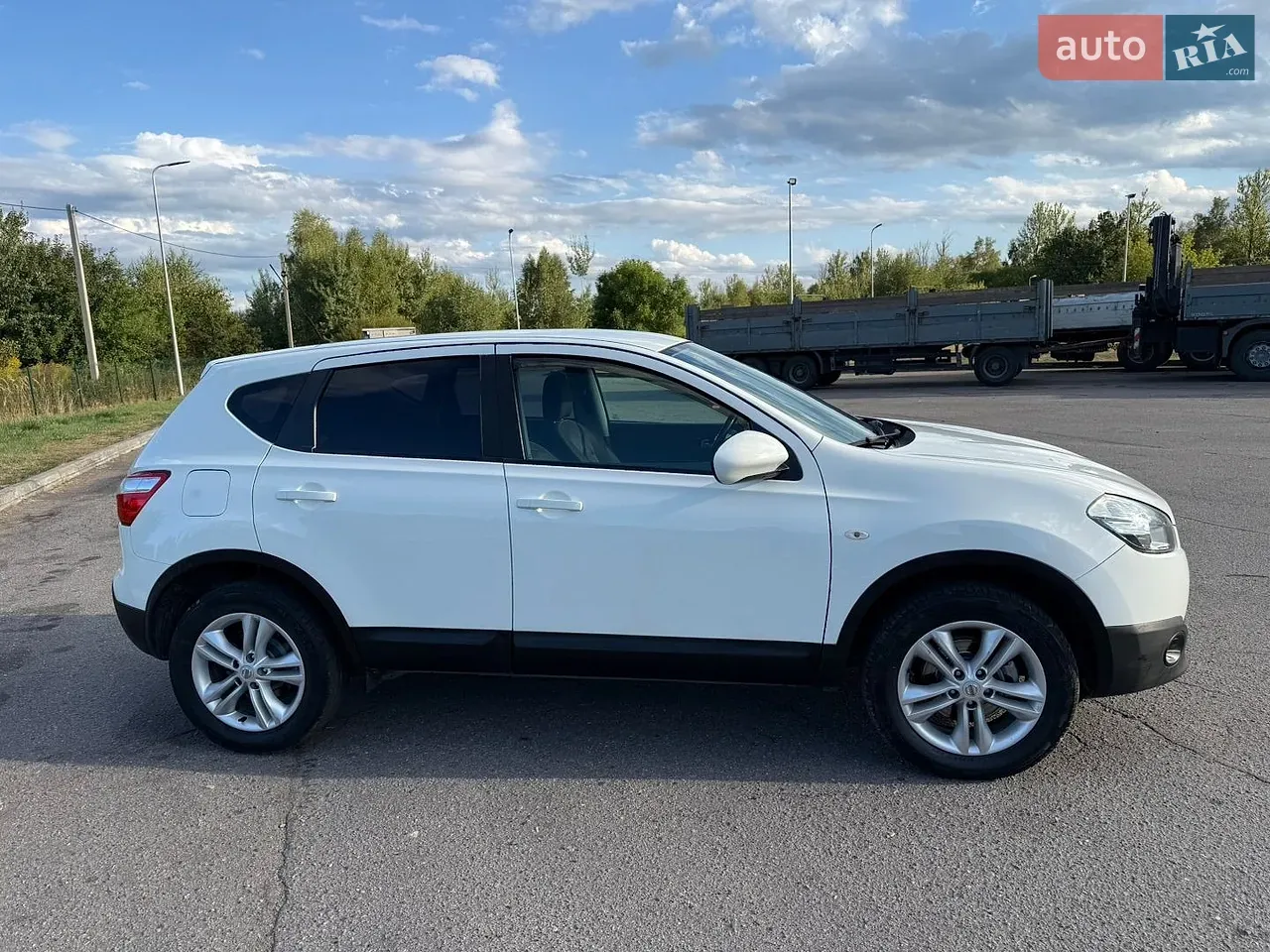 Nissan Qashqai 2012 photo 5
