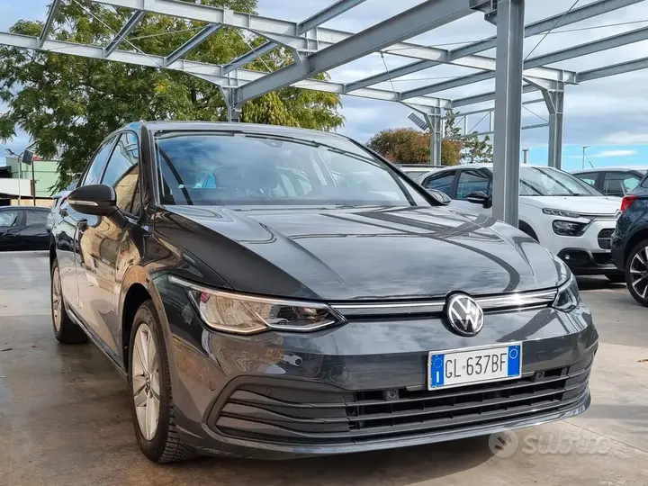 Volkswagen Golf 2022 photo 2