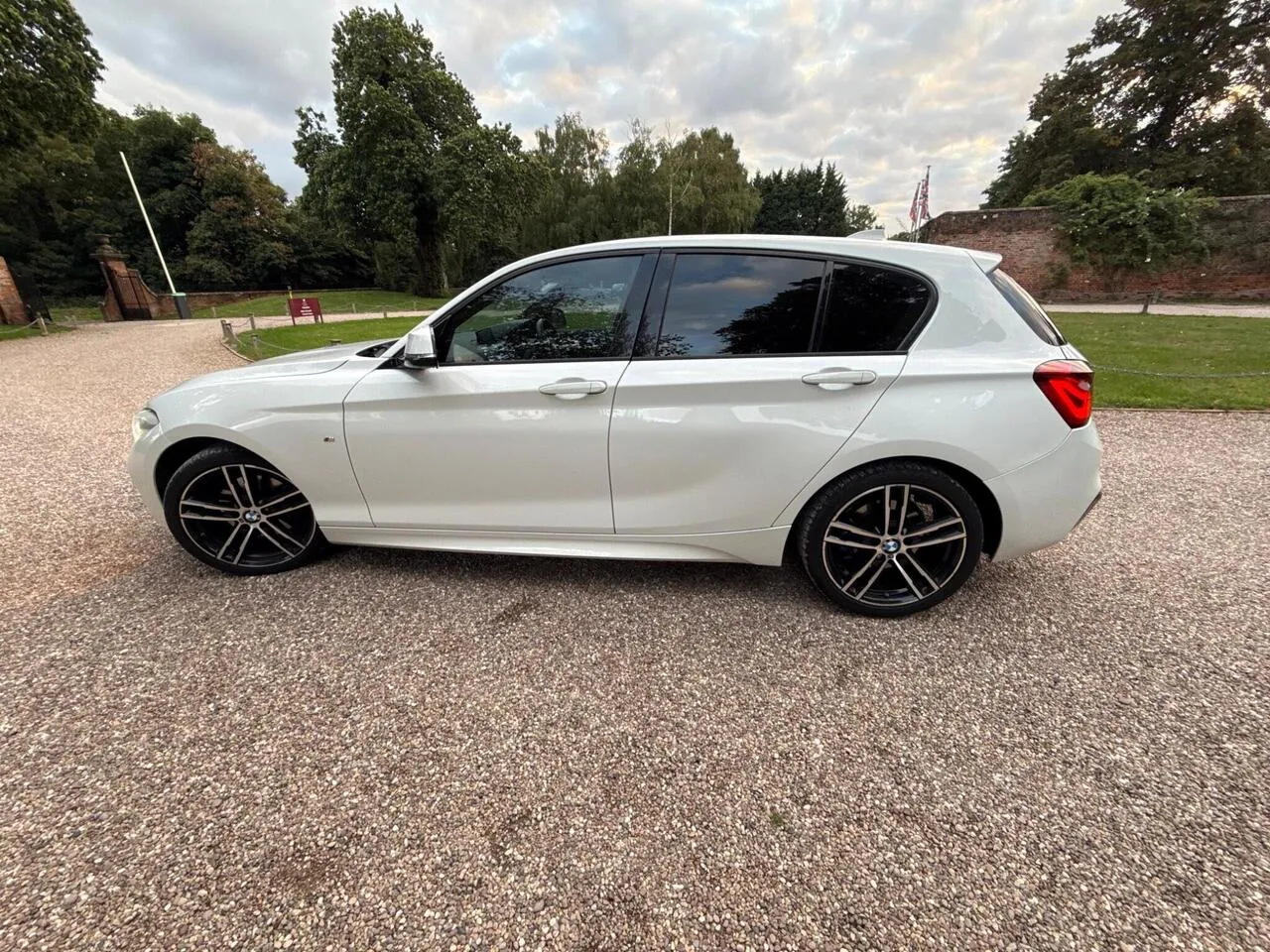 BMW 1 Series 2015 photo 2