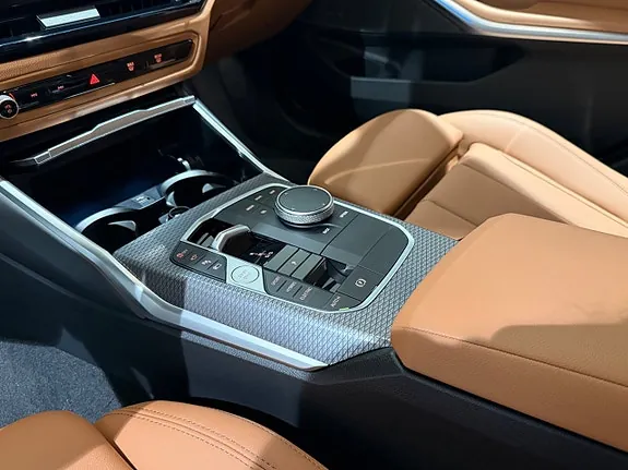 BMW 330E 2026 photo 5