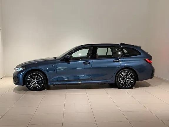 BMW 330E 2026 photo 2