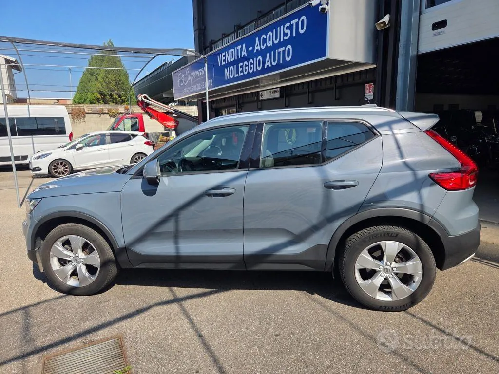 Volvo Xc40 2022 photo 4