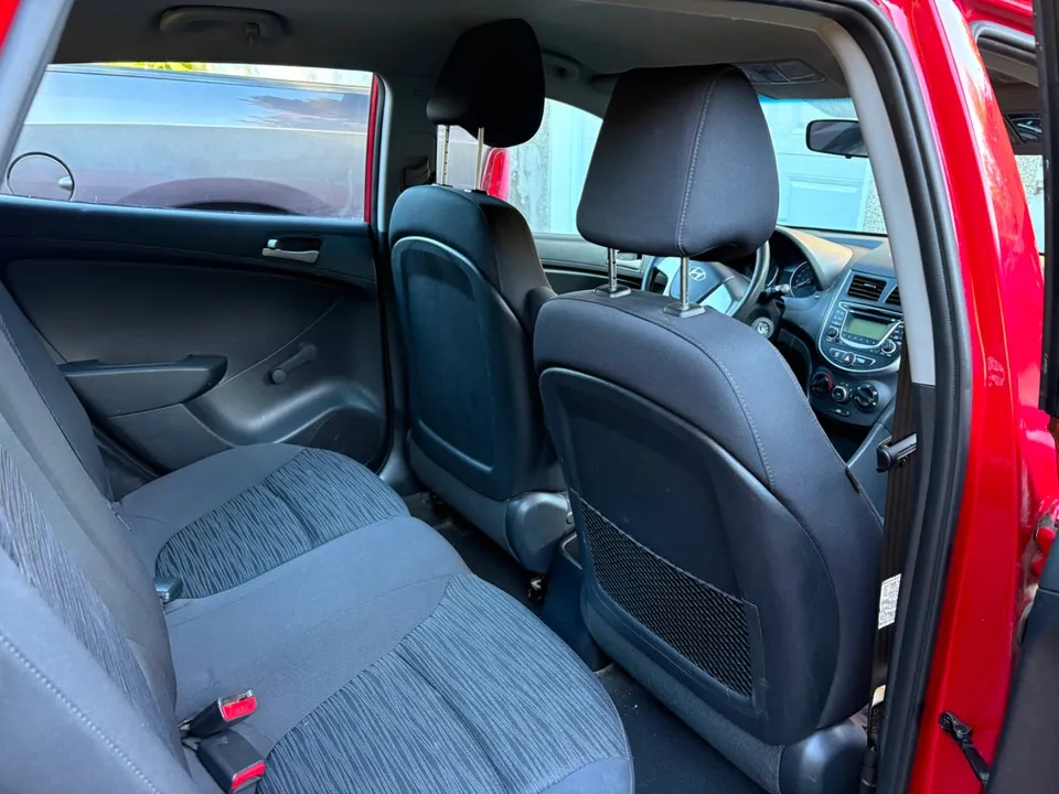 Hyundai Accent 2015 photo 4
