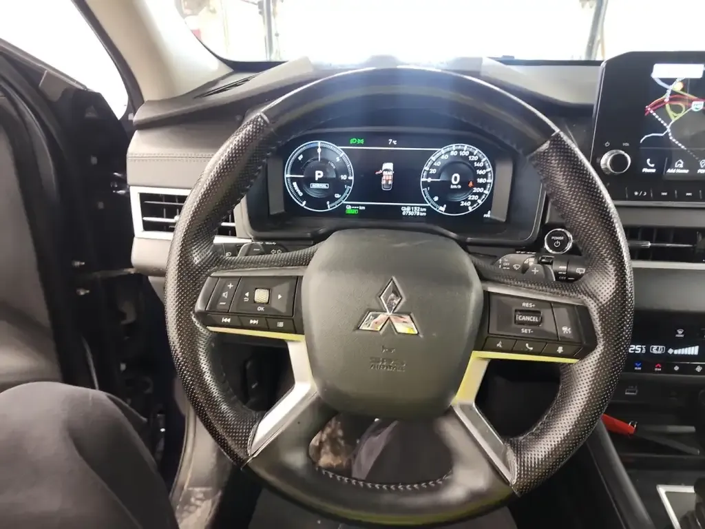 Mitsubishi Outlander 2024 photo 4