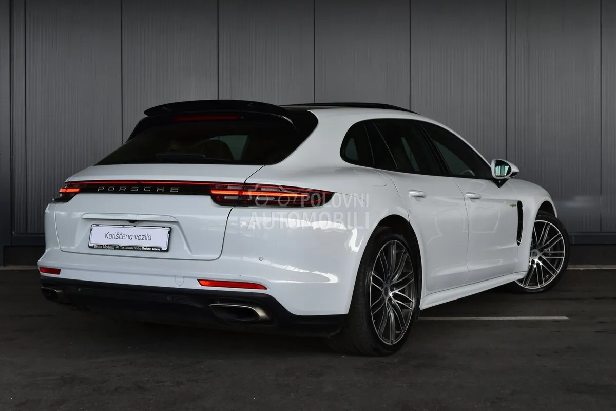 Porsche Panamera 2018 photo 2
