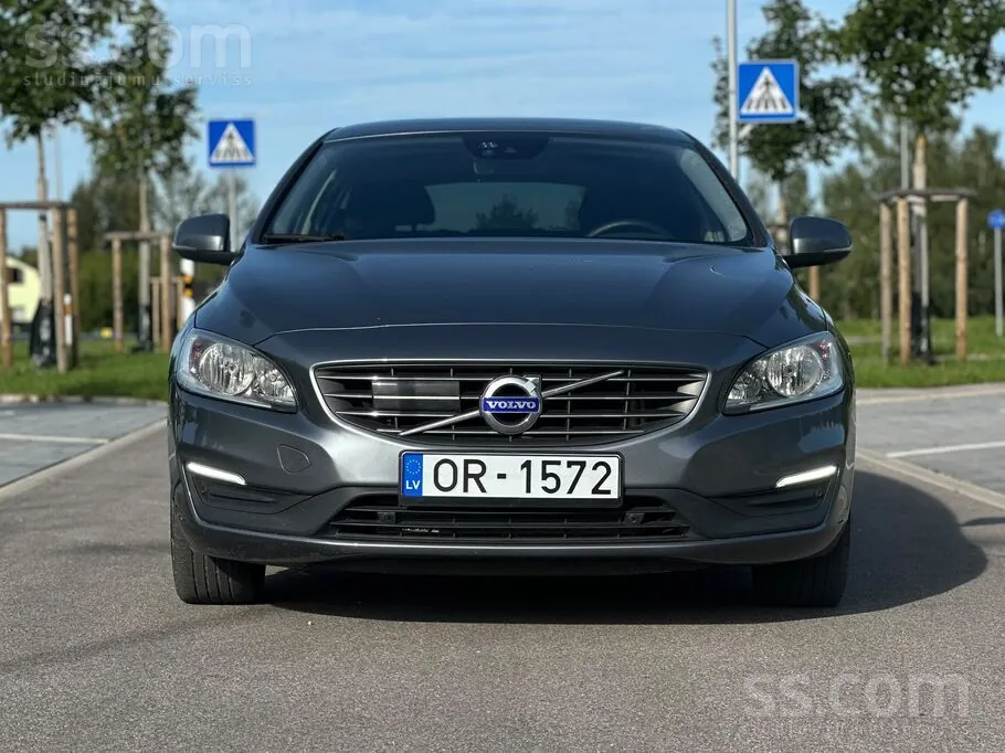 Volvo V60 2016 photo 2