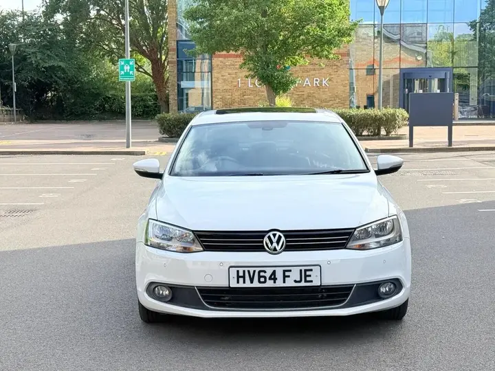 Volkswagen Jetta 2014 photo 2