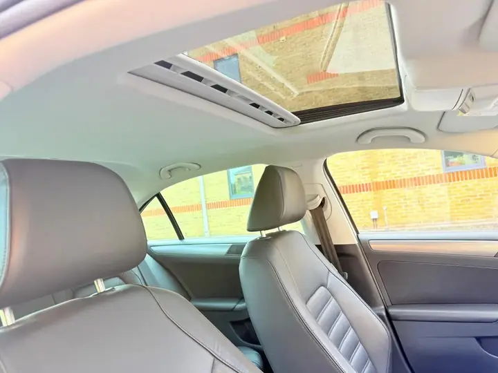 Volkswagen Jetta 2014 photo 4