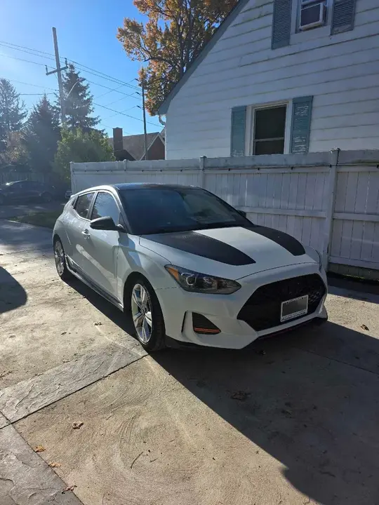 Hyundai Veloster 2019 photo 2