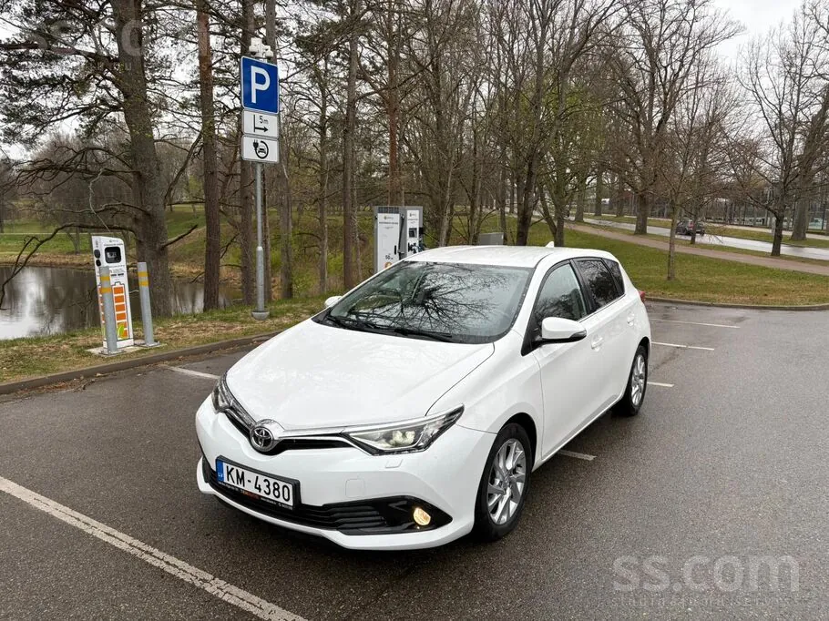 Toyota Auris 2016 photo 5