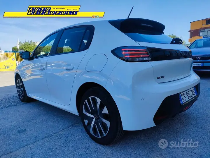 Peugeot 208 2024 photo 5